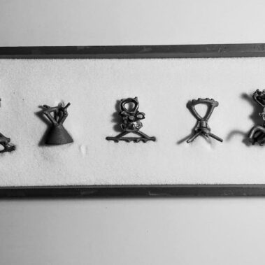 Fogászati anyagból készült alkotás