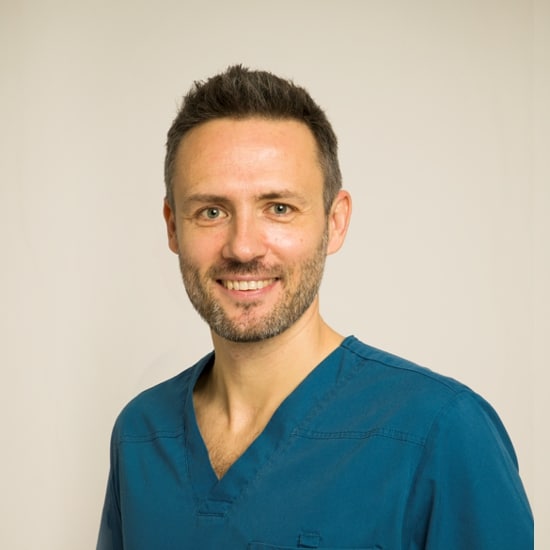 Dr. Ruszin Tamás adatlapja Fogorvos, dento-alveoláris sebész szakorvos