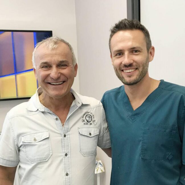 Dr. Ruszin Tamás egy pácienssel