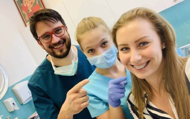 Dr. Steinhof Péter Márton asszisztenseivel