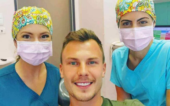 Dr. Tóth Zsófia és Tóth-Patonai Zsófia Fucsovics Márton páciensünkkel