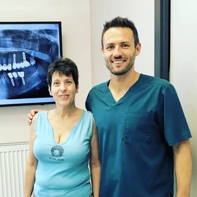 Dr. Ruszin Tamásegy pácienssel