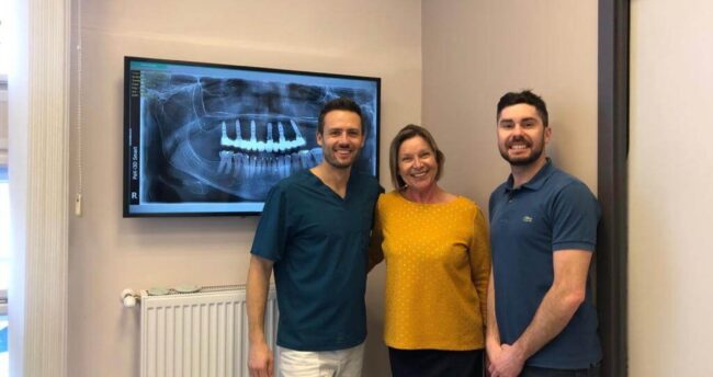 Dr. Ruszin Tamás és Jean Baptise Andre páciensünkkel