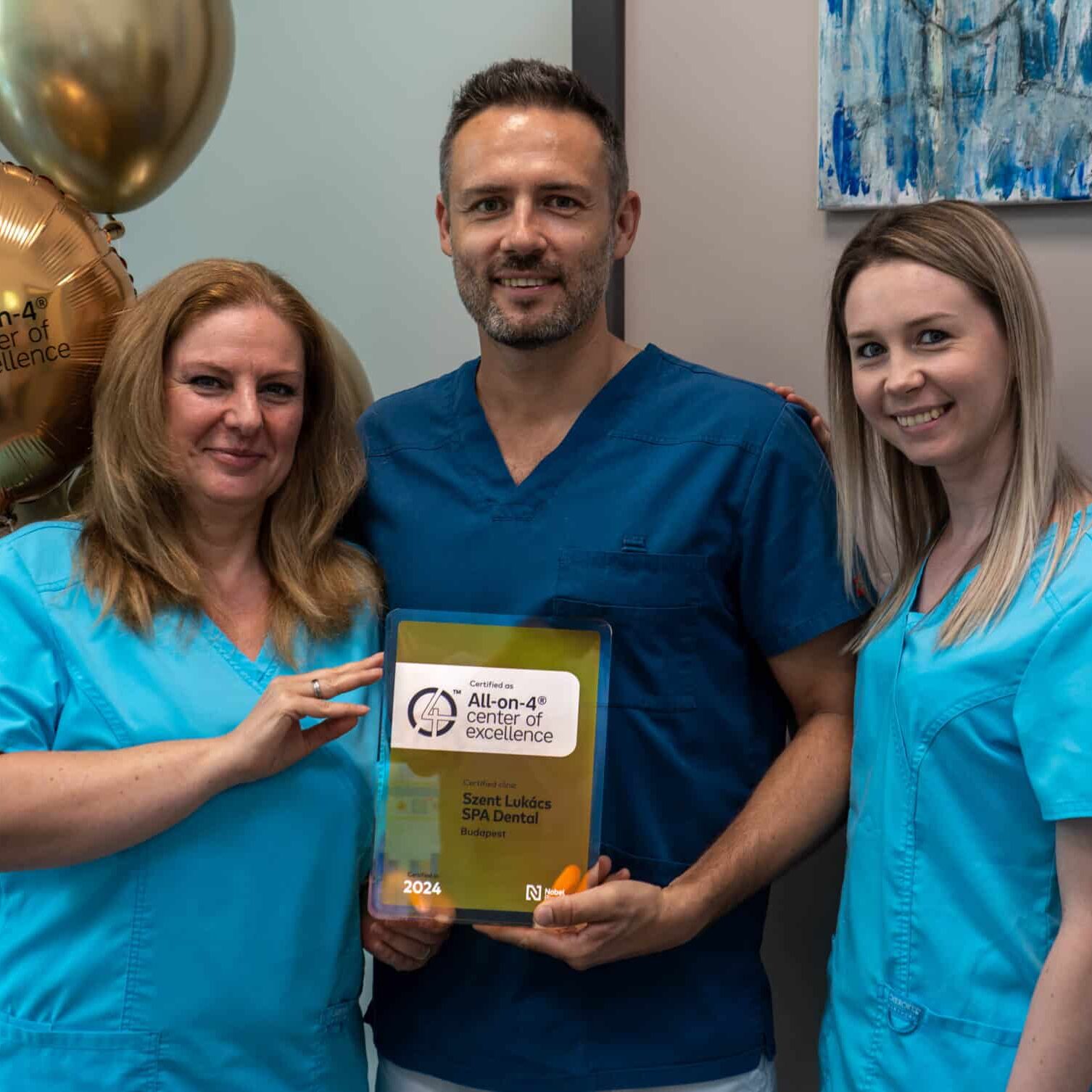 Dr. Ruszin Tamás és asszisztensei, Kedves Mónika és Fekete Alexandra