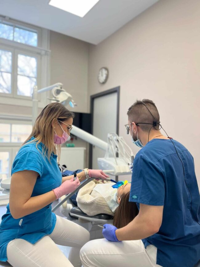 Dr. Papp Norbert és asszisztense